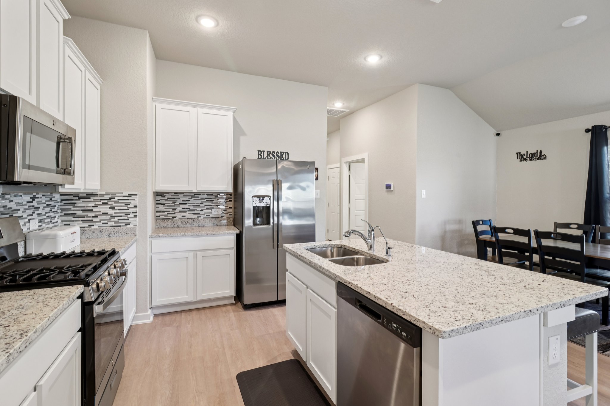 Littlefoot Ln-S1209-014.jpg