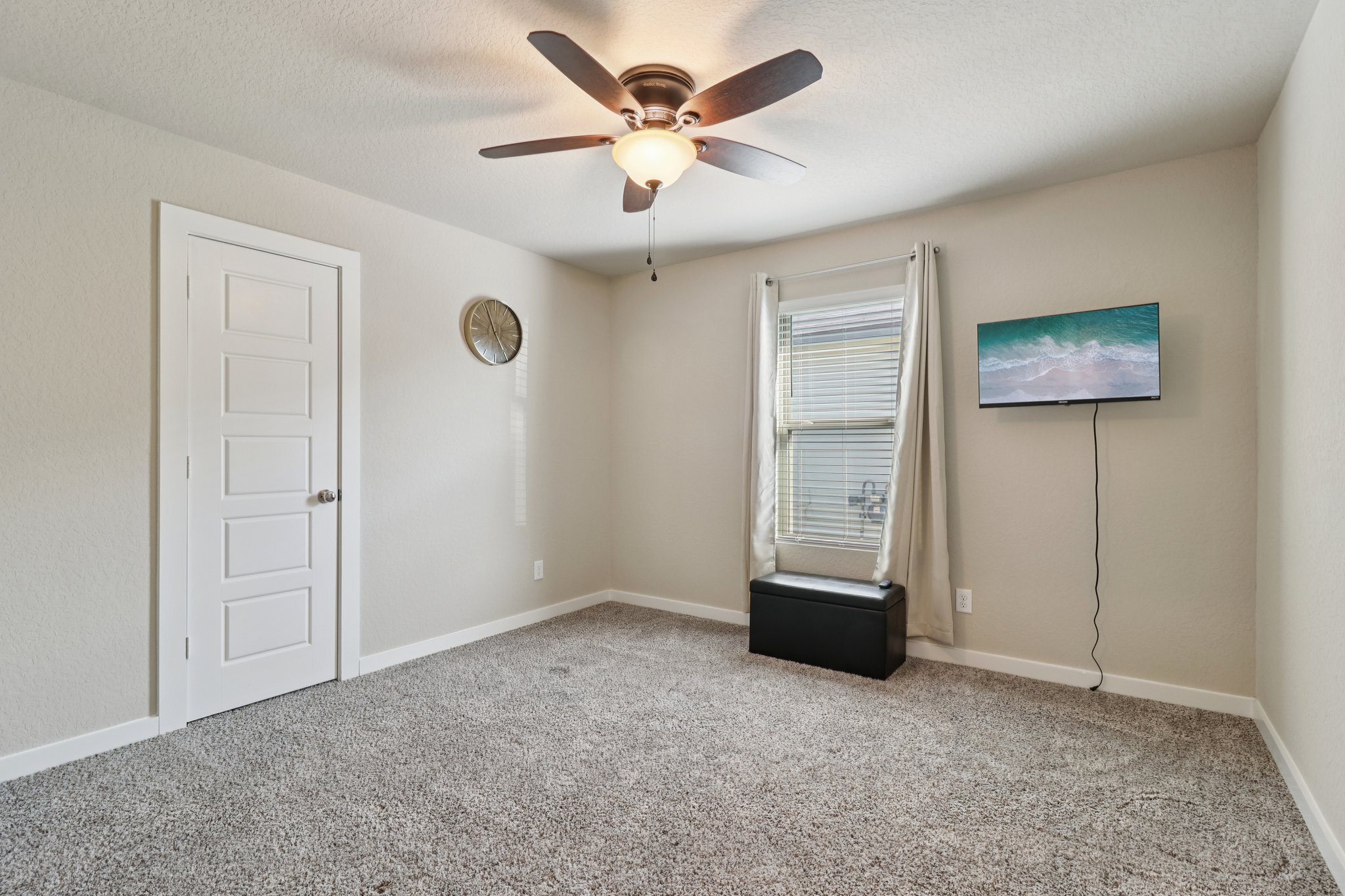 Littlefoot Ln-S1209-019.jpg