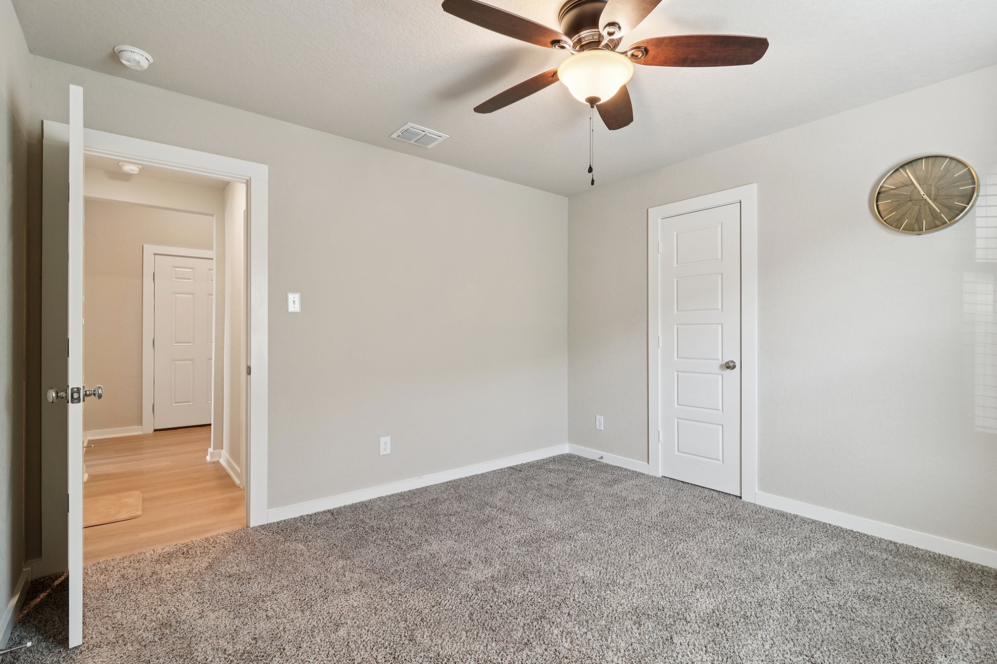 Littlefoot Ln-S1209-021.jpg