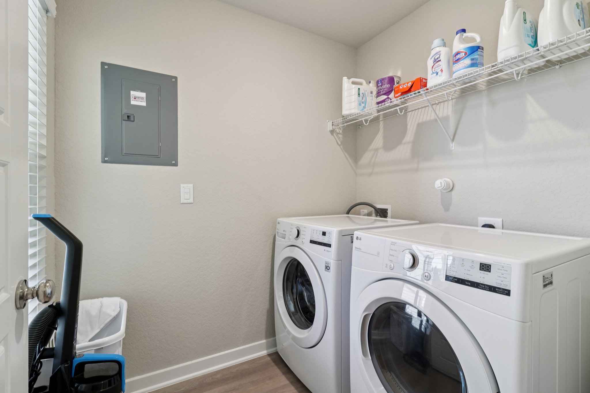 Littlefoot Ln-S1209-023.jpg