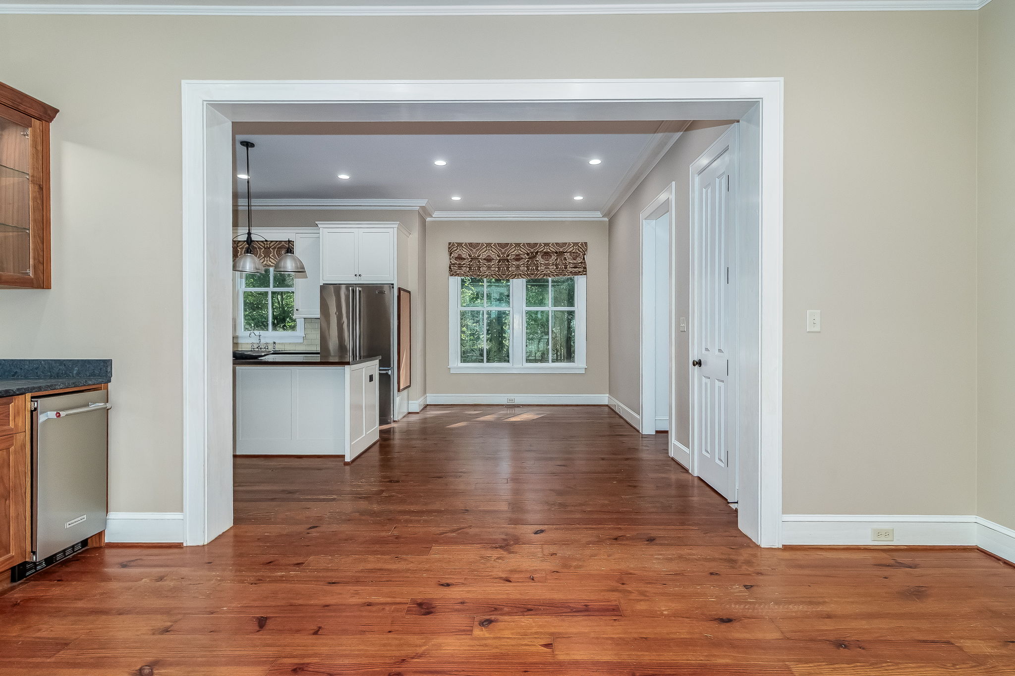 Entry To Breakfast/Kitchen