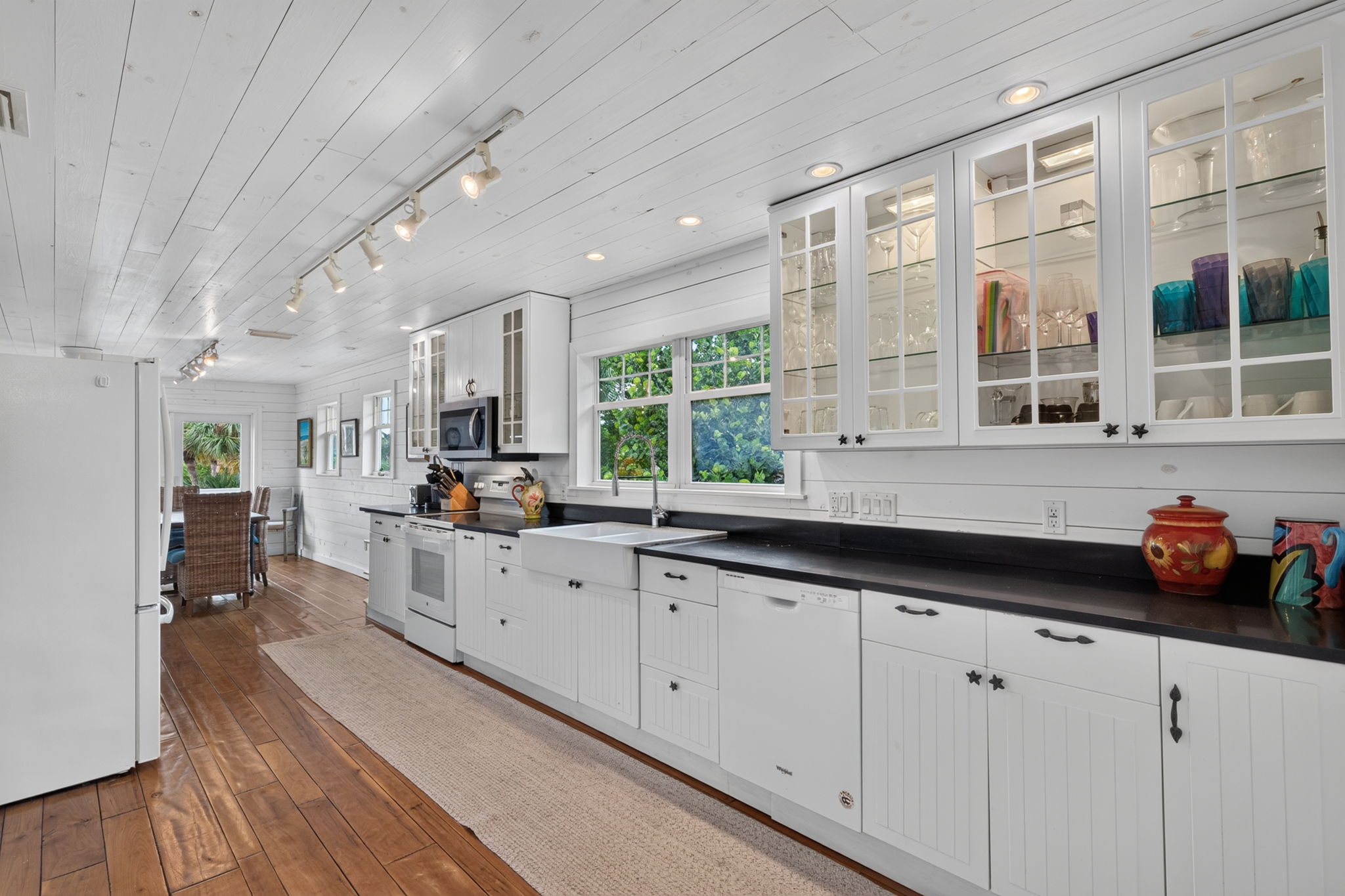 Kitchen 1 of 4