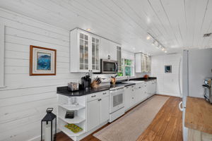 Kitchen 4 of 4