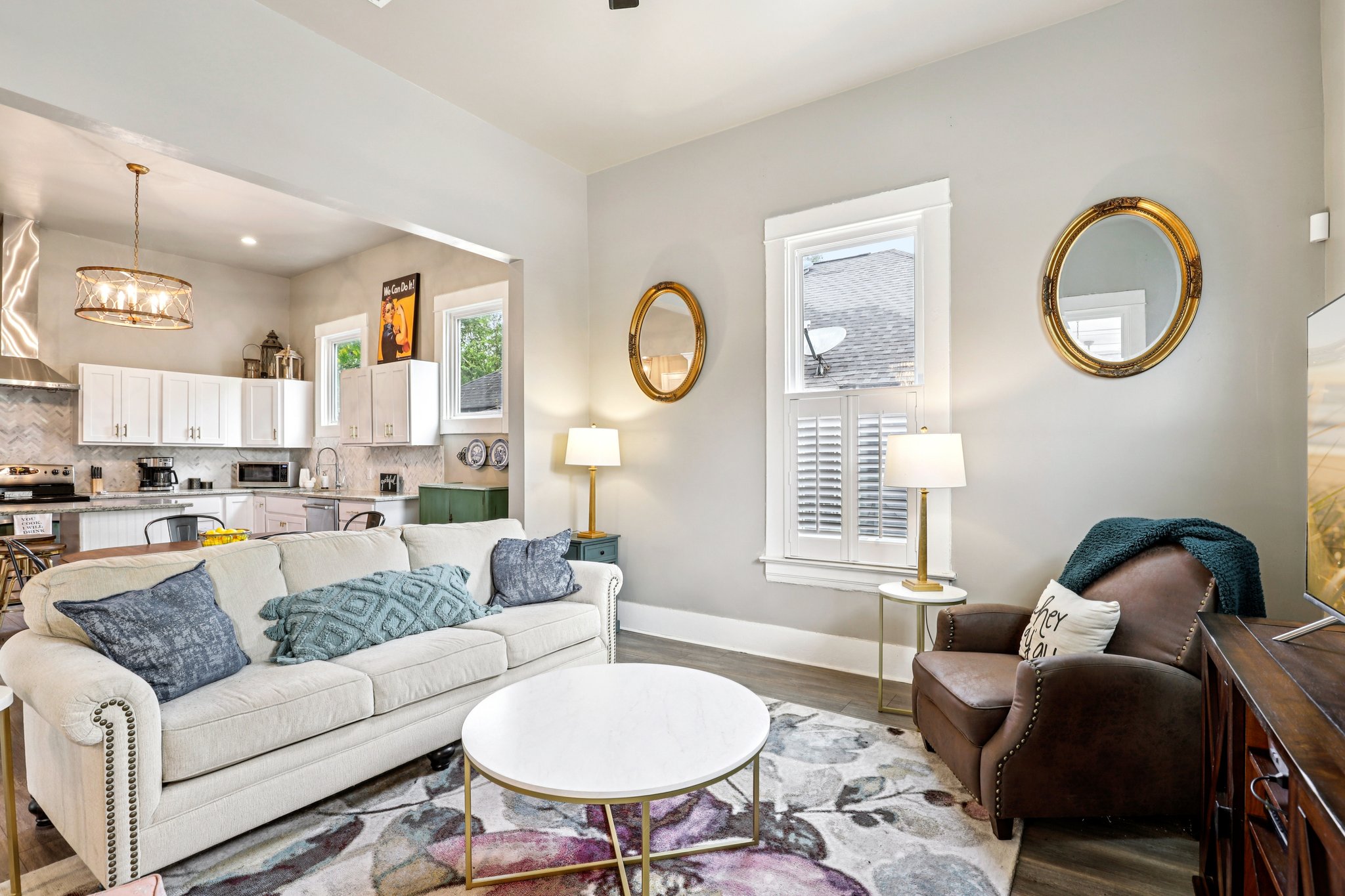 St James St-S2410-020.jpg