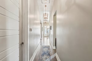 St James St-S2410-015.jpg