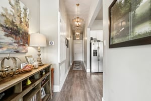 St James St-S2410-017.jpg