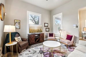 St James St-S2410-021.jpg