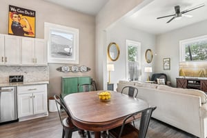 St James St-S2410-023.jpg