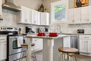 St James St-S2410-032.jpg