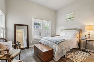 St James St-S2410-035.jpg