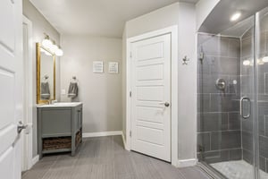 St James St-S2410-039.jpg