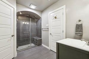 St James St-S2410-041.jpg