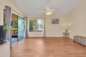 7210 Della Dr, Orlando, FL 32819, USA Photo 14