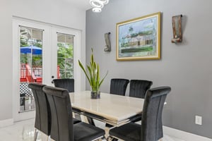 N Amos Ave-S1309-009.jpg