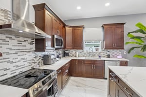 N Amos Ave-S1309-014.jpg