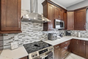 N Amos Ave-S1309-015.jpg