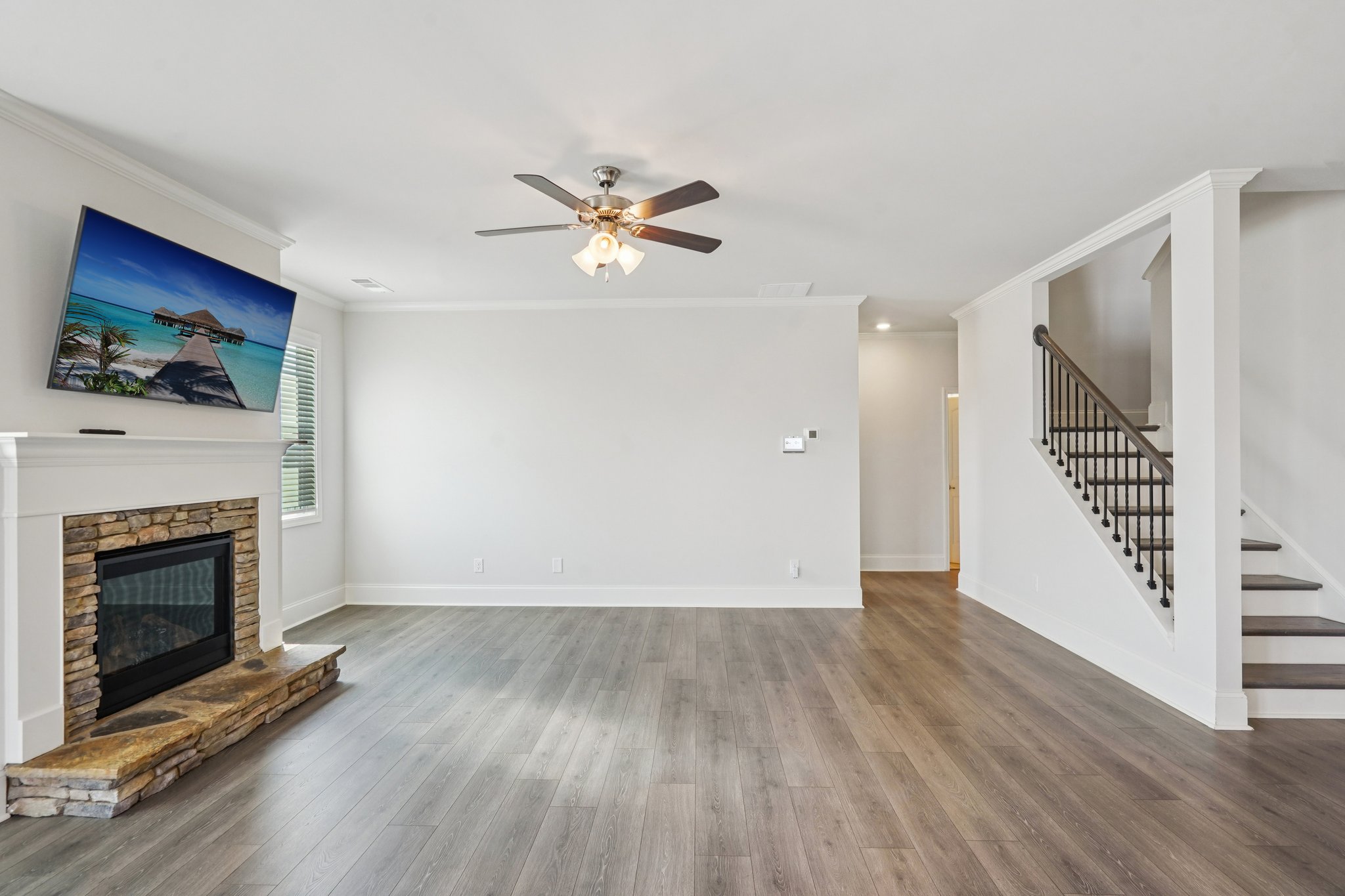 Whitewater Dr-S2803-004.jpg