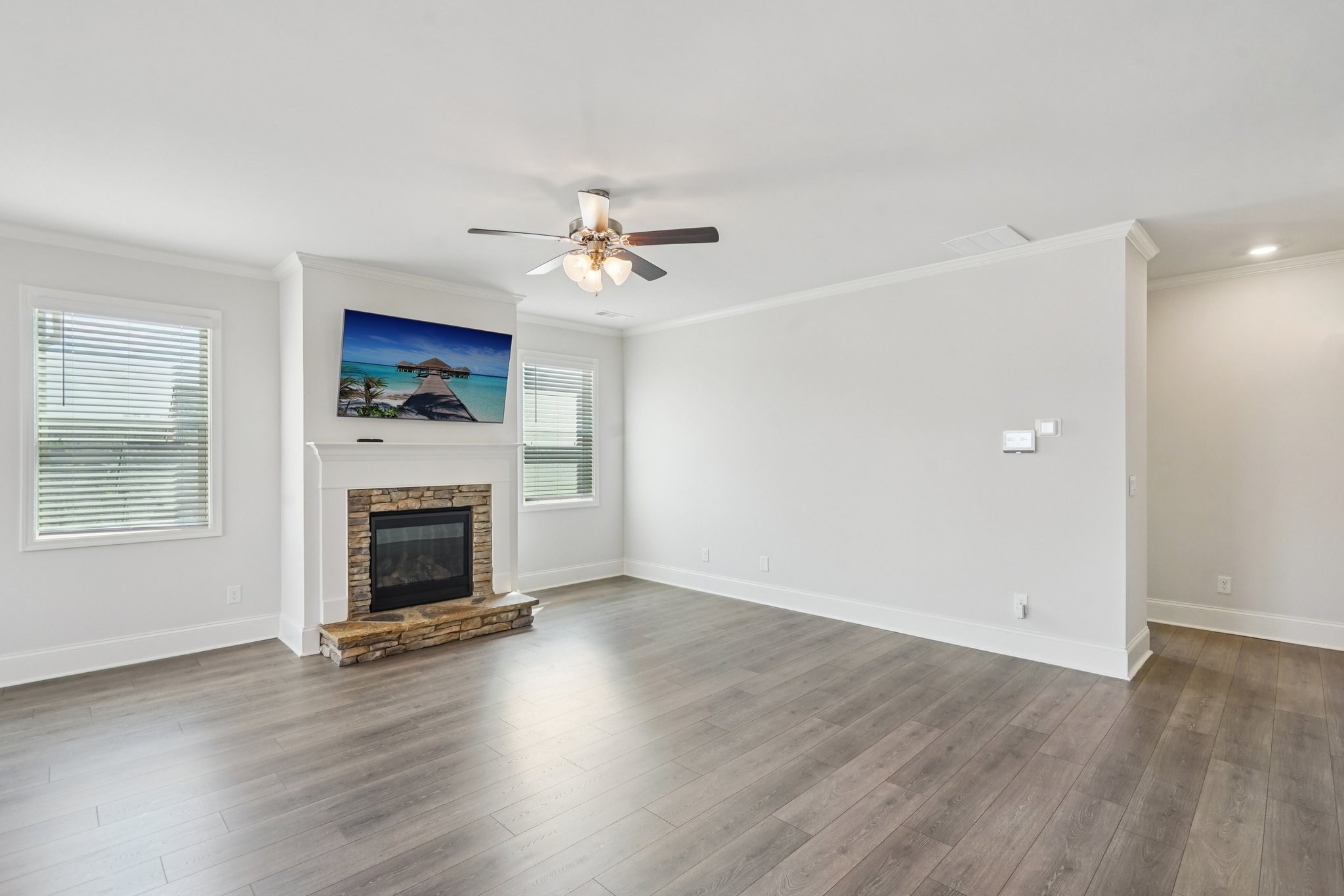 Whitewater Dr-S2803-007.jpg