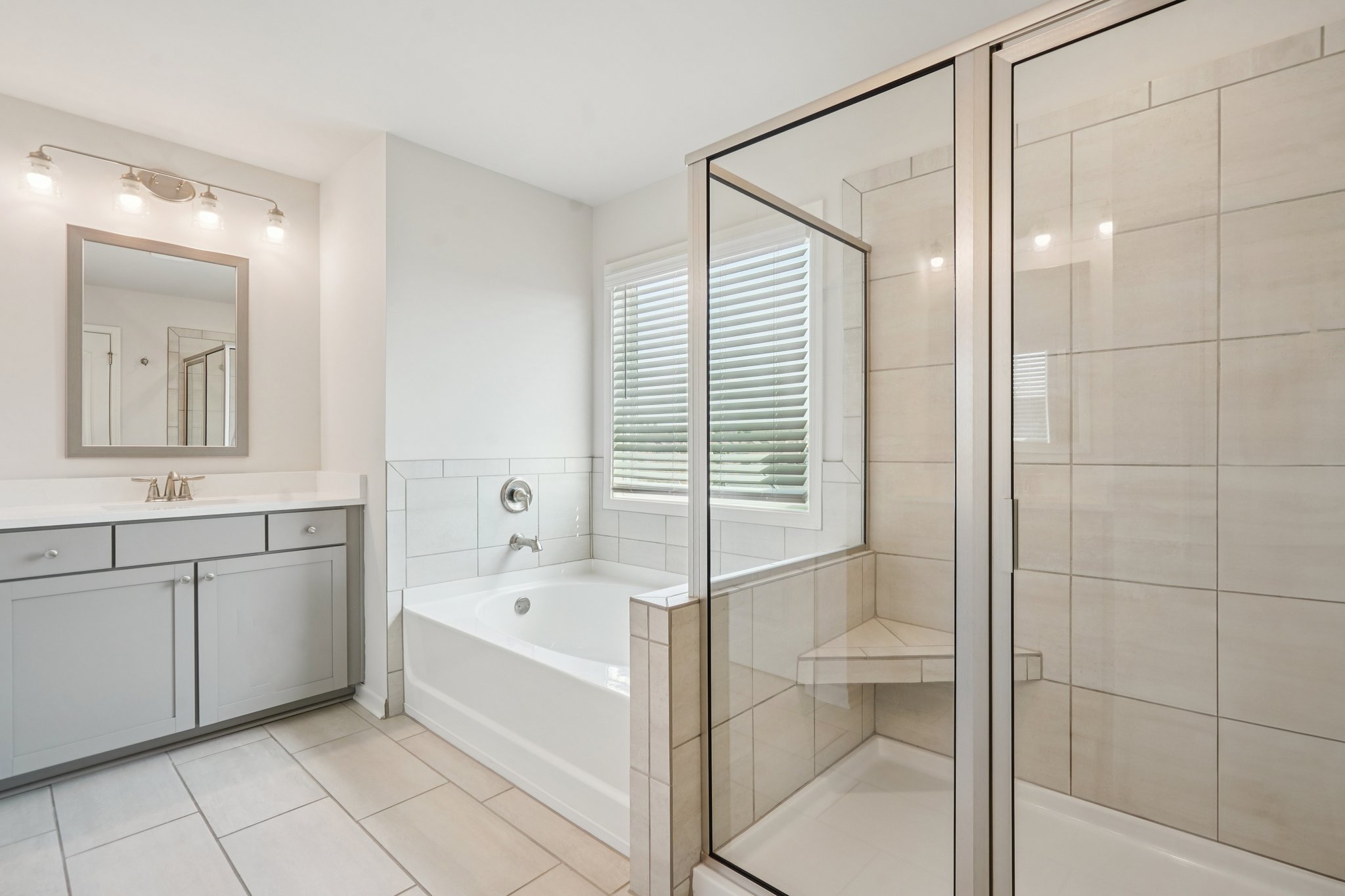 Whitewater Dr-S2803-024.jpg