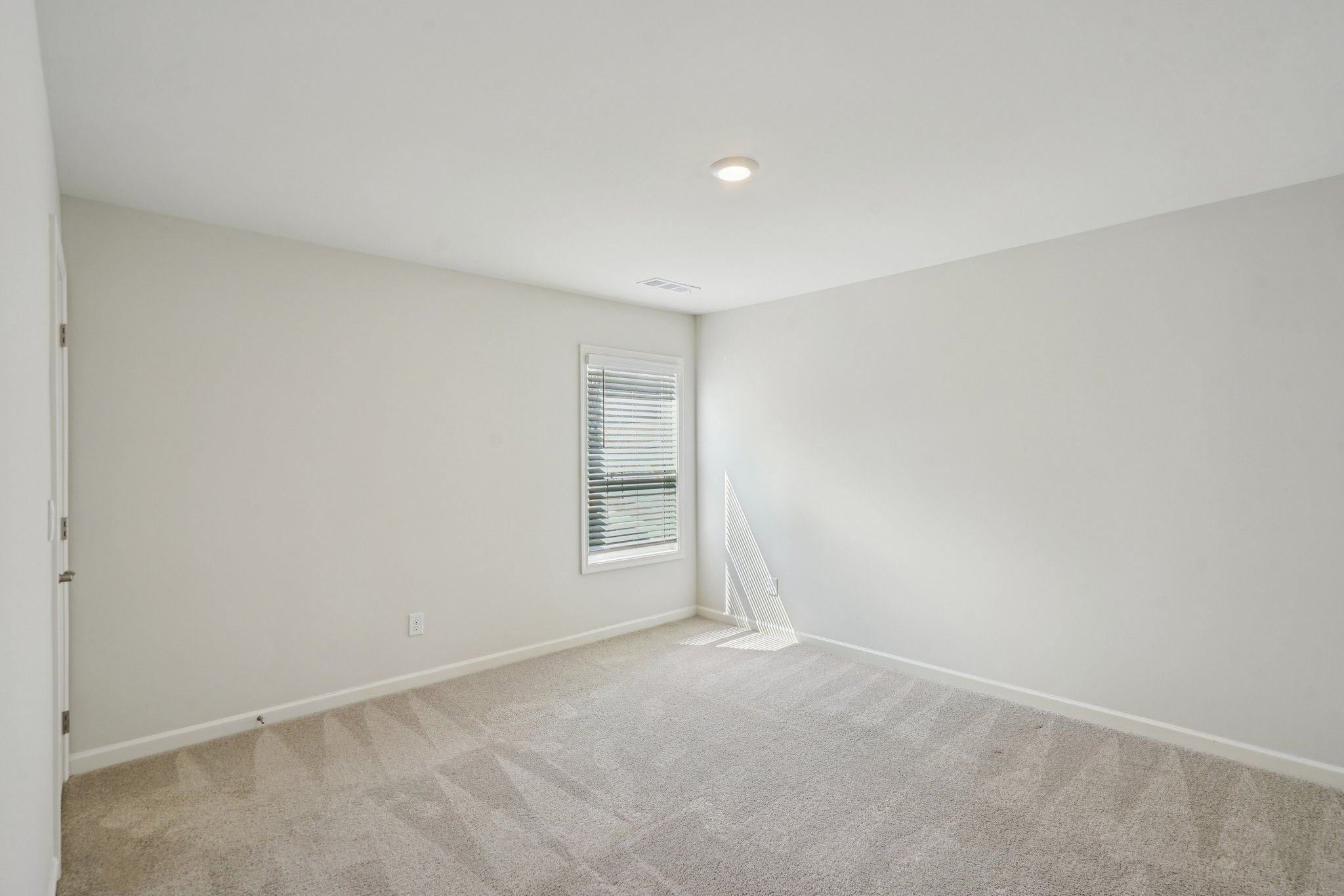 Whitewater Dr-S2803-029.jpg