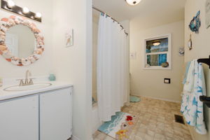  Photo 48