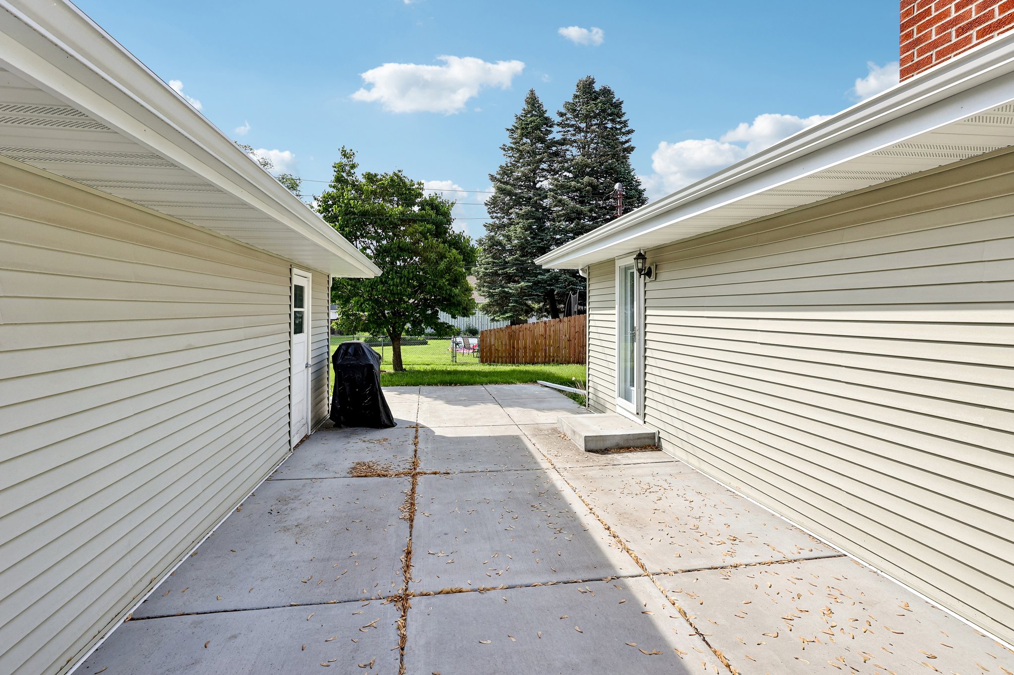7217 15th Ave S Richfield Patio 043.jpg