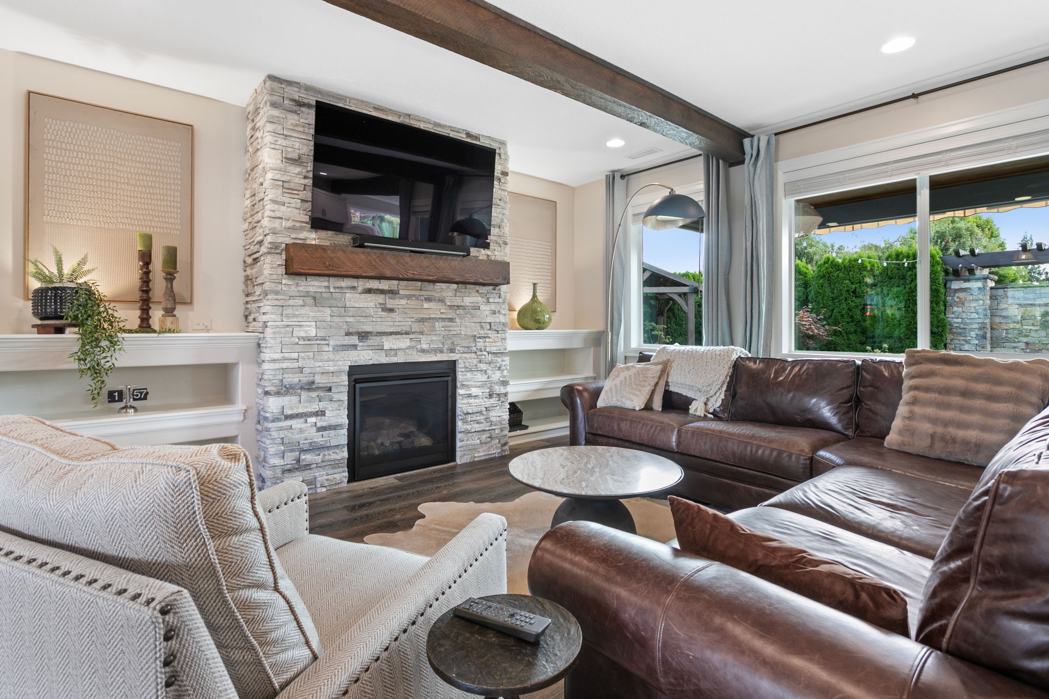  Photo 32