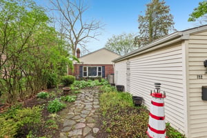 Chestnut Blvd-S3004-002.jpg