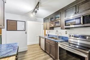 Chestnut Blvd-S3004-015.jpg