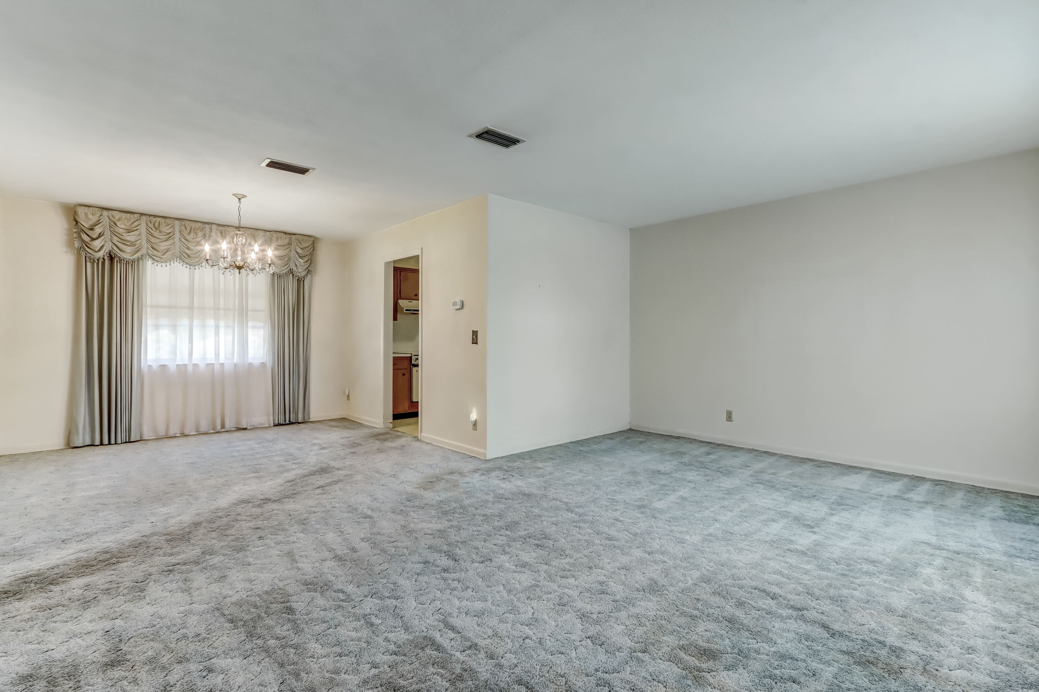Living Room/Dining Room