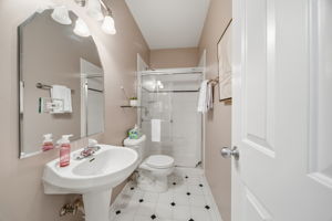  Photo 44