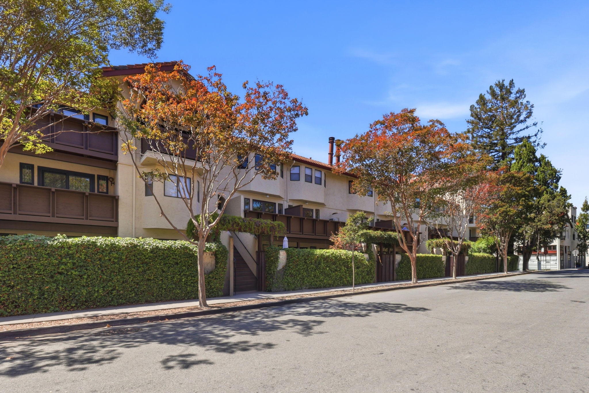 002_F8_722 Ramona St