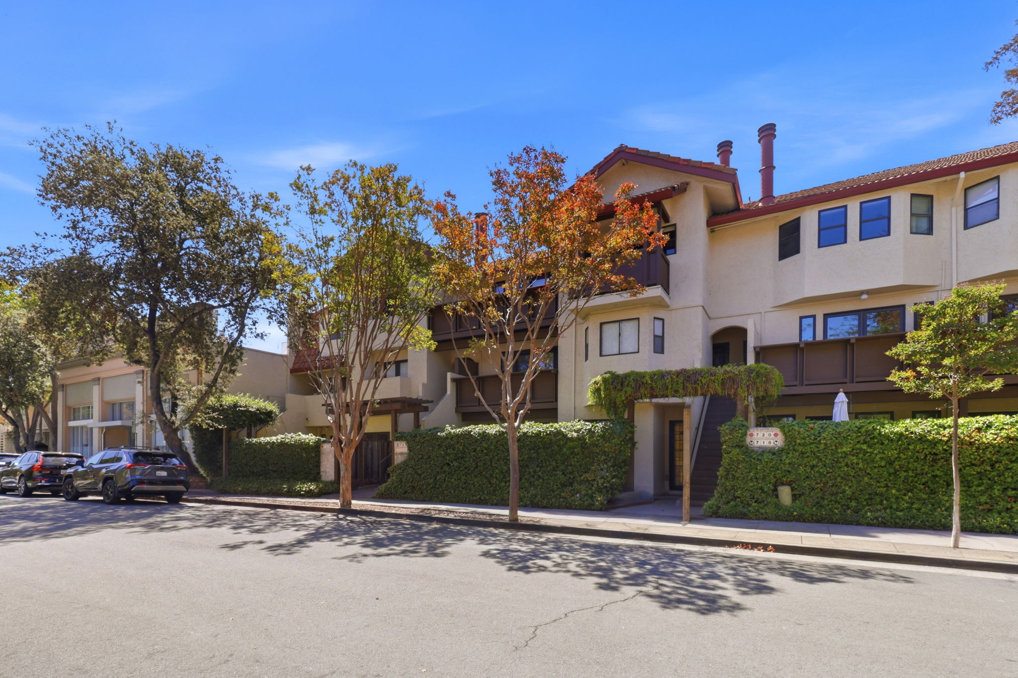 003_F8_722 Ramona St