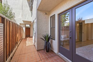 037_F8_722 Ramona St