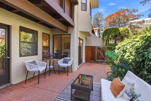 042_F8_722 Ramona St