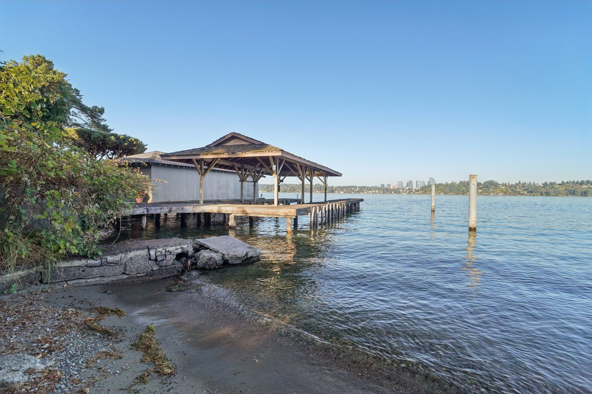 N Mercer Way-S0810-031.jpg