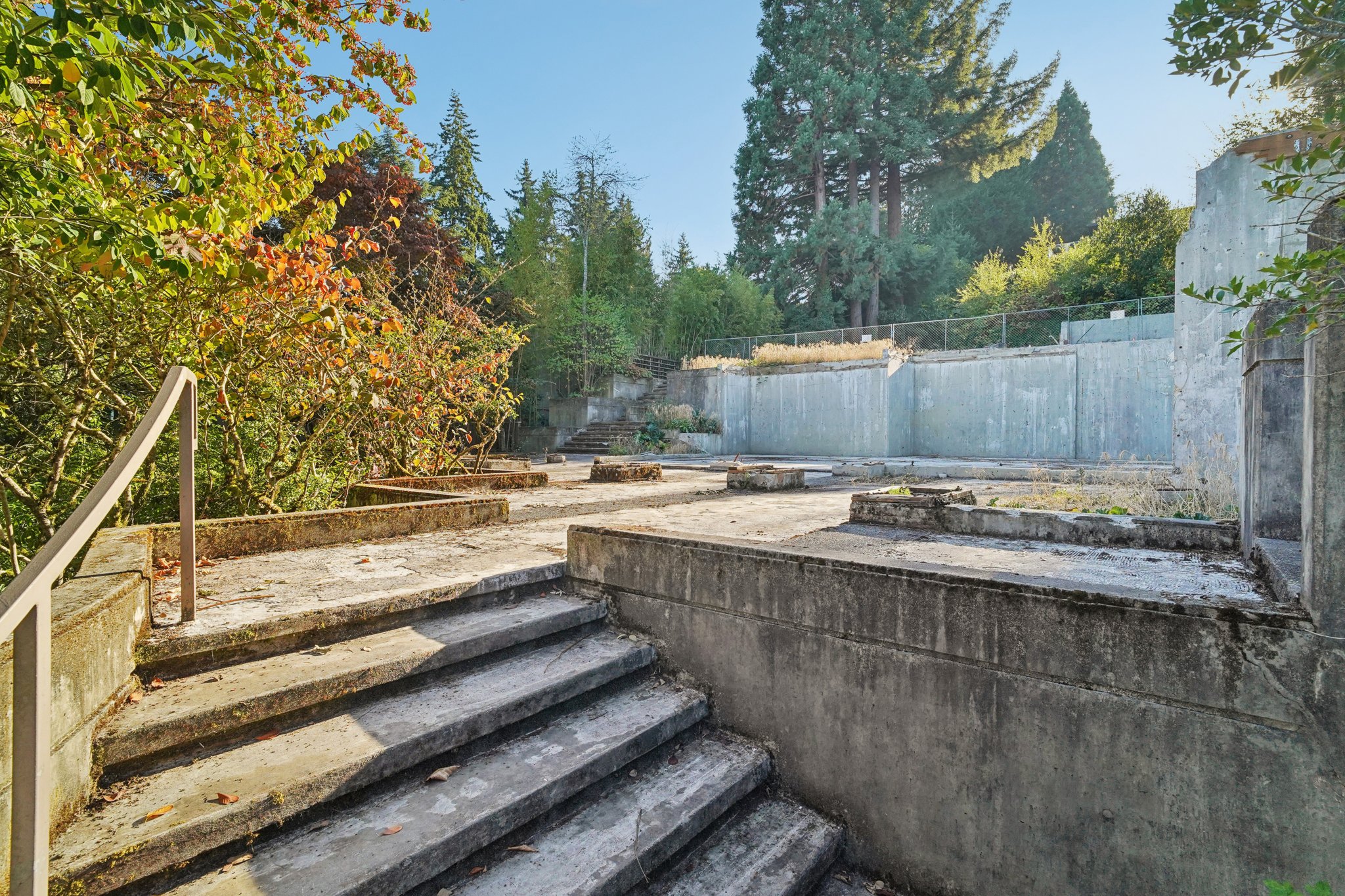 N Mercer Way-S0810-041.jpg