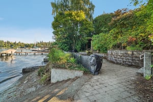 N Mercer Way-S0810-037.jpg