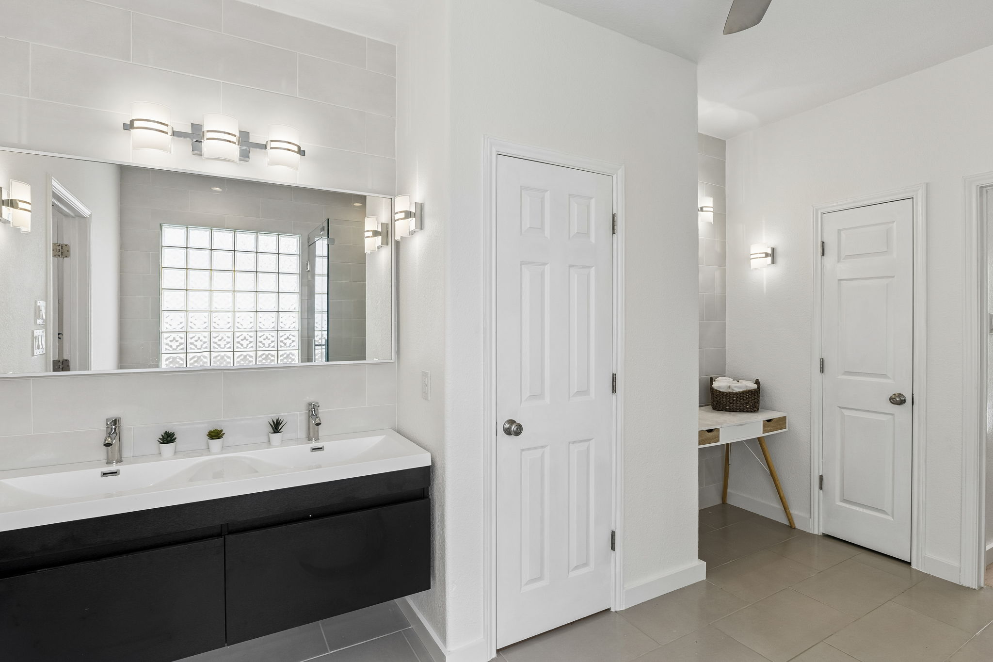 Dual Vanity and Makeup Space