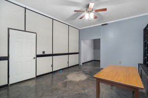  Photo 40