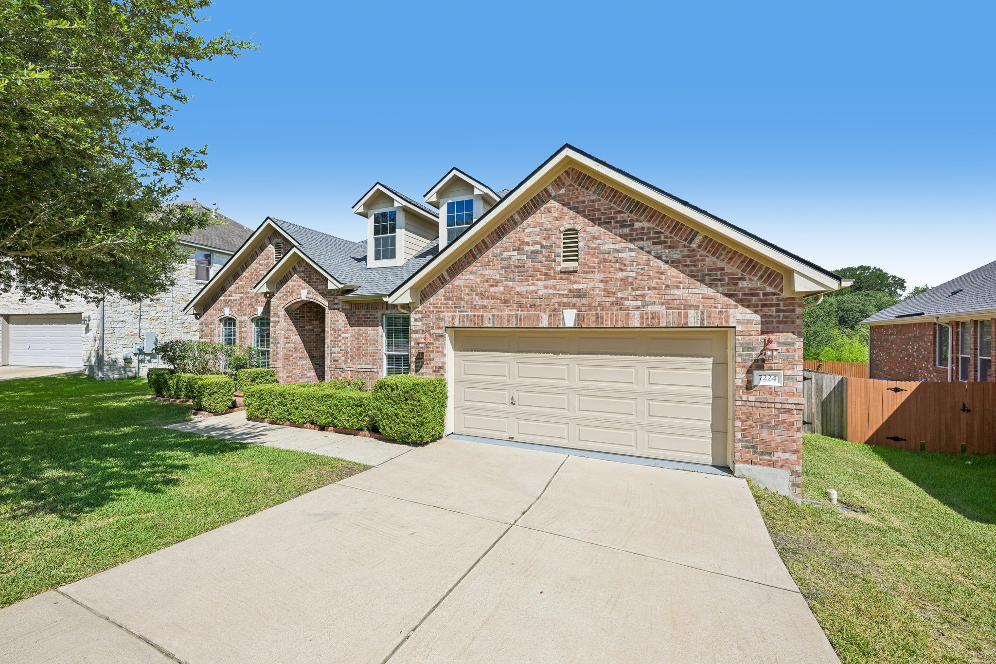 Tanaqua Ln-S0707-003.jpg