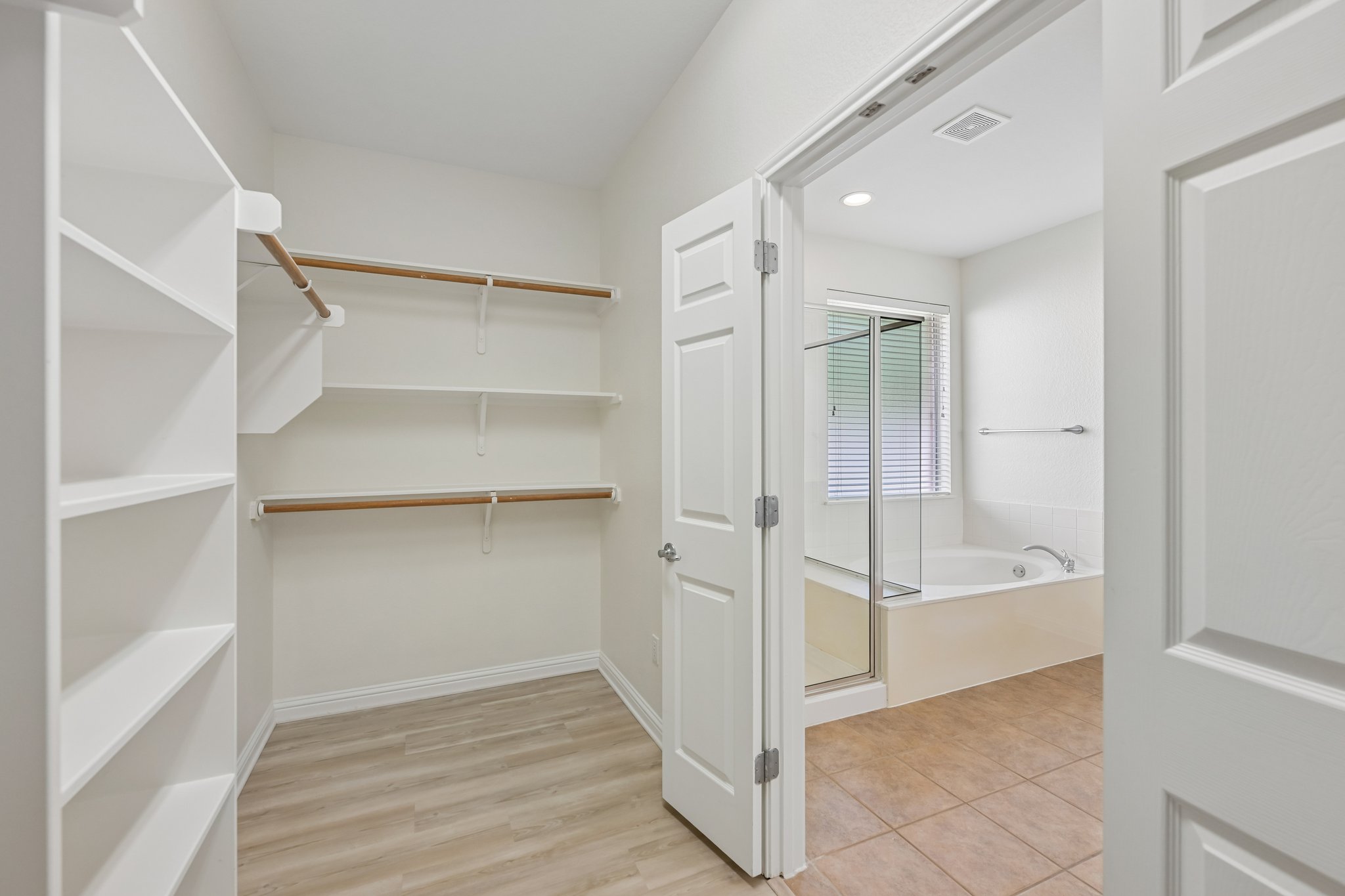 Tanaqua Ln-S0707-026.jpg