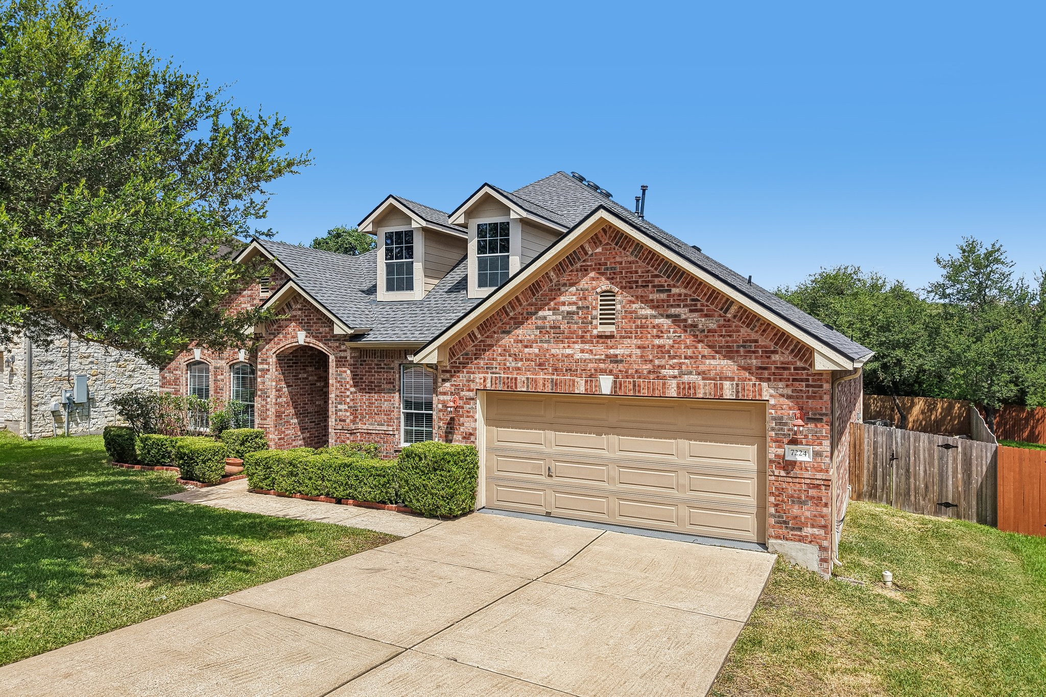 Tanaqua Ln-S0707-042.jpg