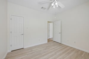 Tanaqua Ln-S0707-033.jpg
