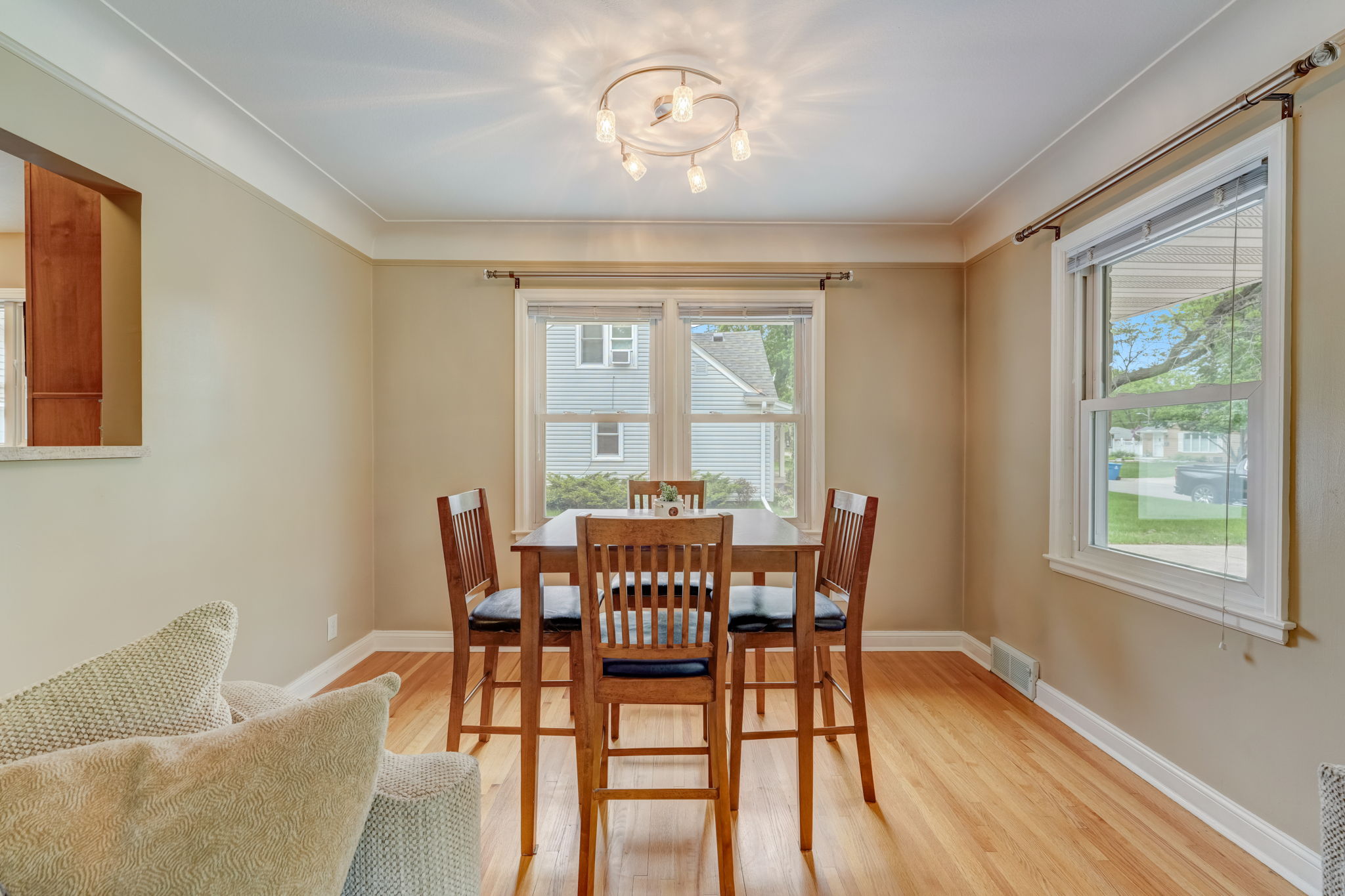 Morgan Ave S-011