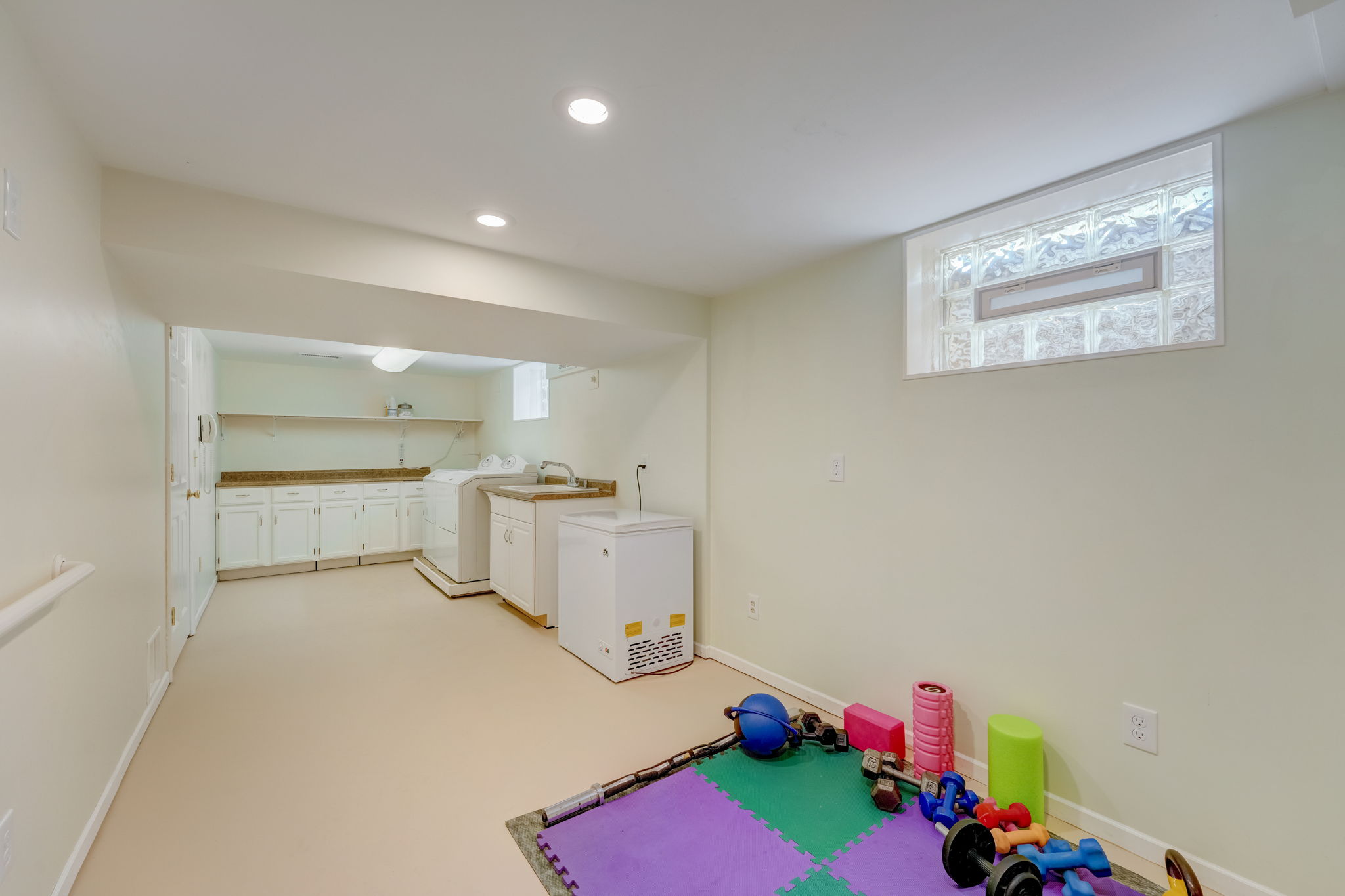 Morgan Ave S-054