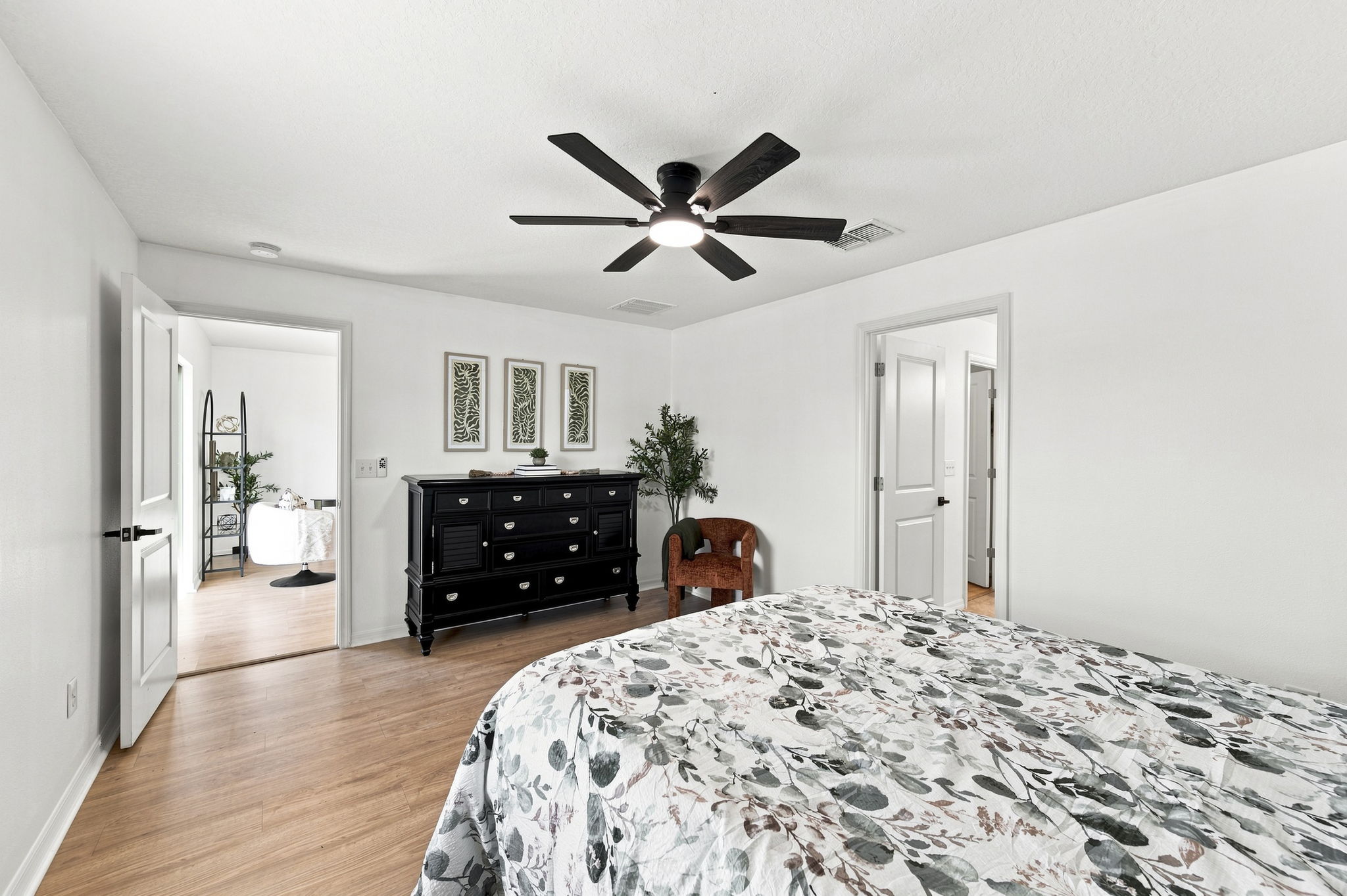 Interiors (19)