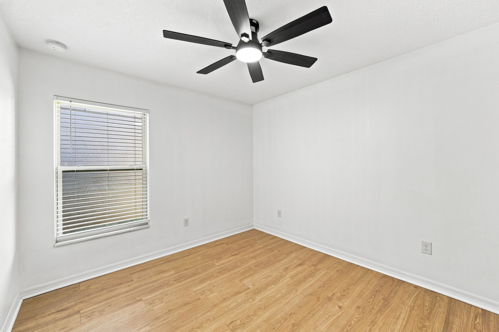 Interiors (27)