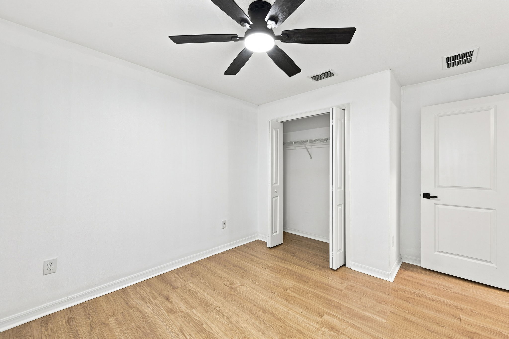 Interiors (28)