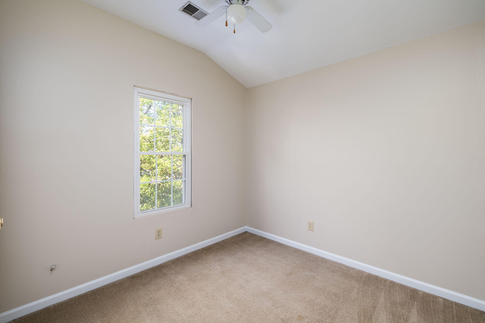 723 Banks St-15